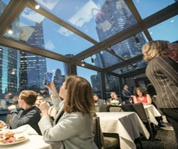Chicago: Premier Dinner Cruise on the Chicago River